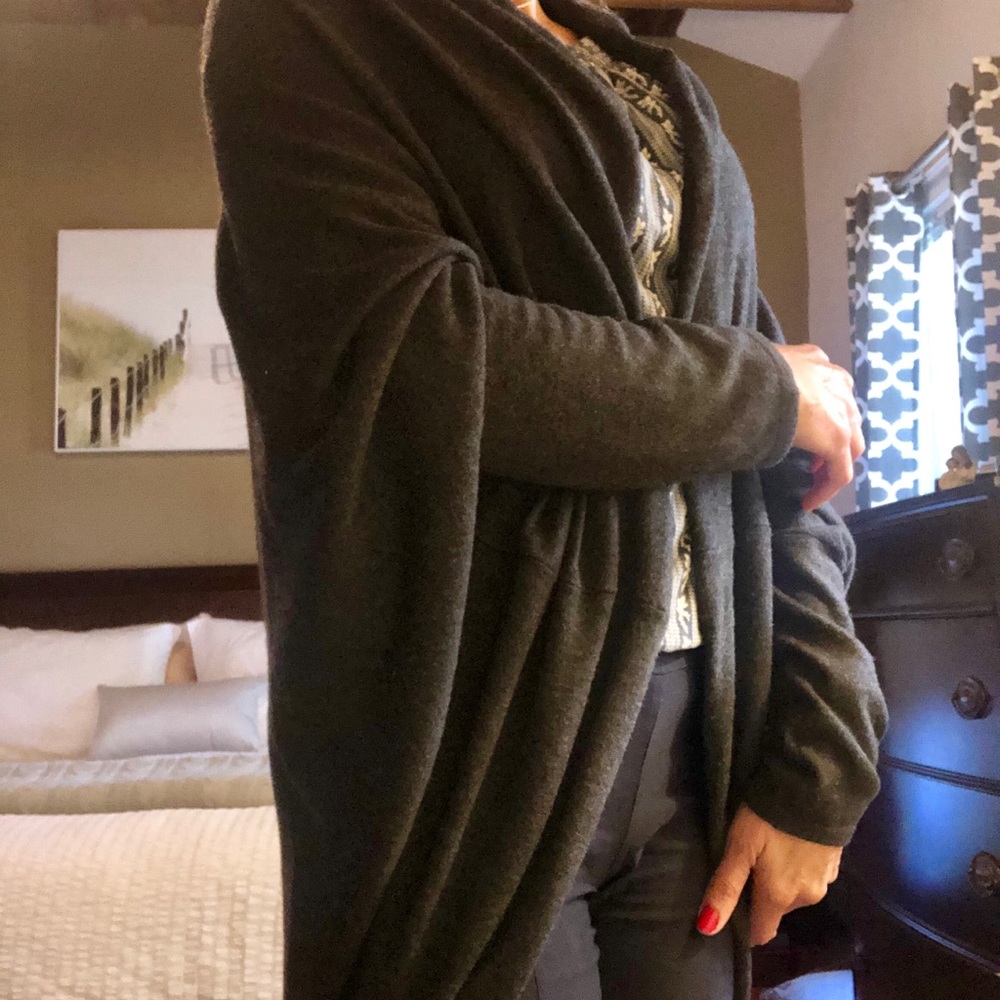 North face sweater wrap in brown.